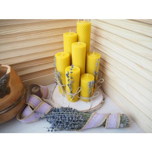 Свеча из вощины с березой 278₽