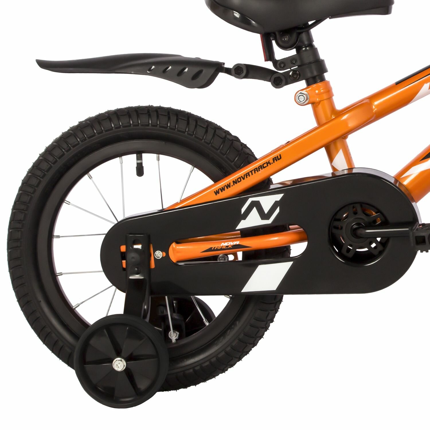 Велосипед Novatrack Juster 14" (2023) (Велосипед NOVATRACK 14", JUSTER, оранжевый, тормоз ножной, полная защита цепи, чёрные крылья)