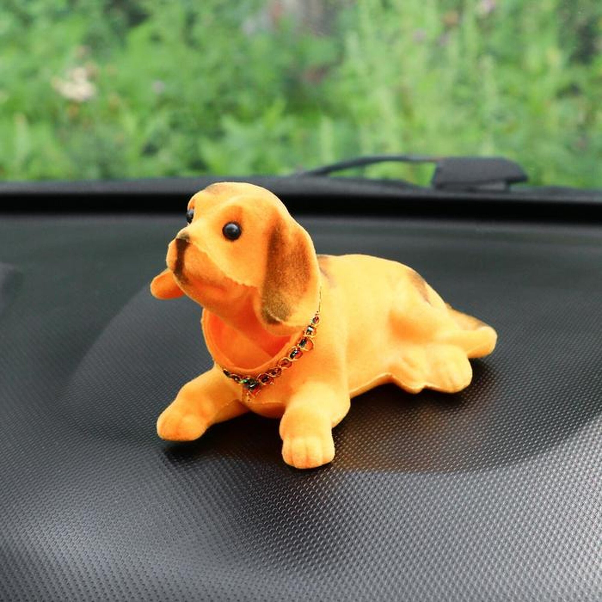 Собака на панель авто качающая головой большая рыжий окрас