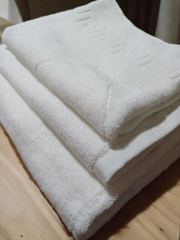Набор полотенец Linens, 3 в 1, махровая ткань, белые, 140x70 см — фото 1