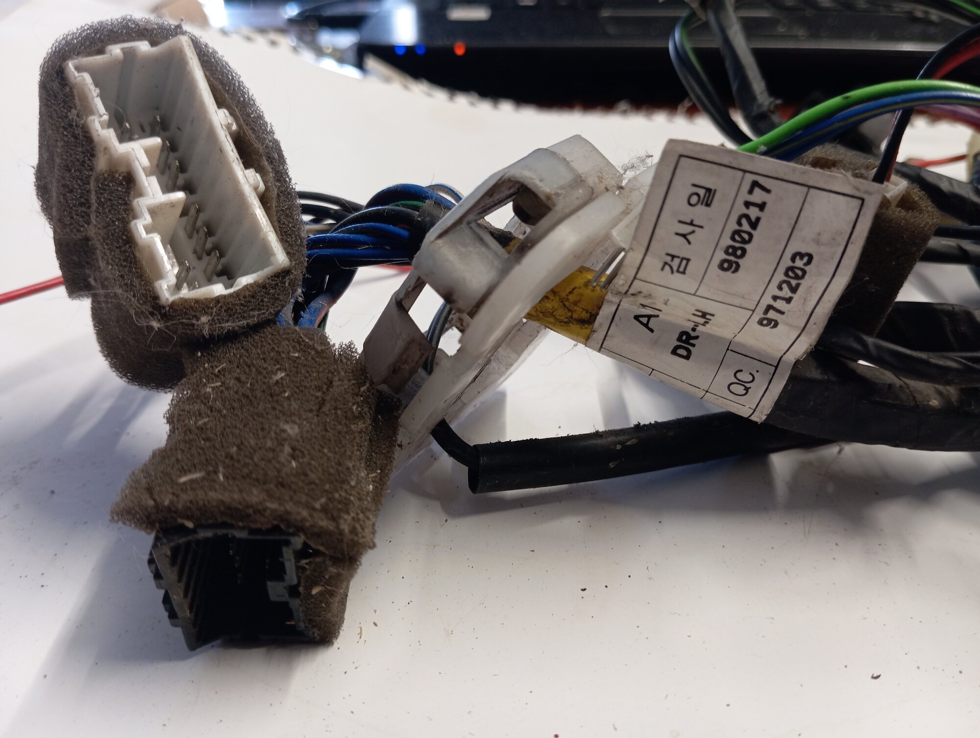 Хундай Старекс н1 проводка передней левой двери в сборе. — фото 1