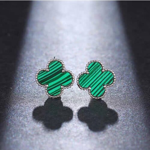 Серьги ROYAL JASMINE славянский оберег искусственный камень размер 13 мм зеленый серебряный 100₽