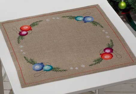 Набор для вышивания Permin Скатерть, Рождественские шары, 58х58 см (ND. PER.27-3649)