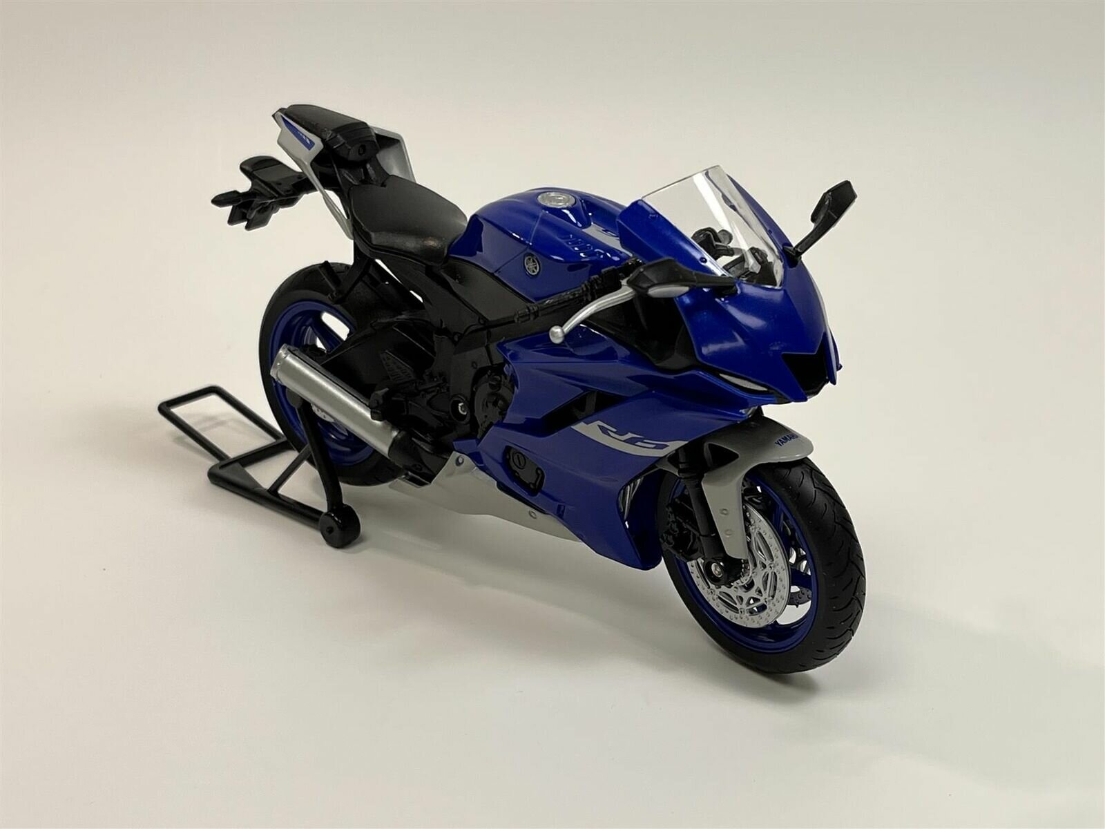 Мотоцикл Welly 1:12 Yamaha YZF-R6 синий - фото №2