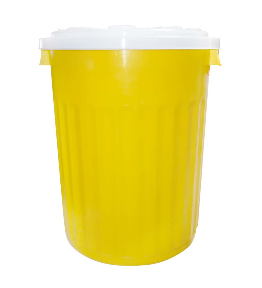 Бак пластиковый с крышкой 35 литров. Крышка бака обеспечивает герметичность и предотвращает попадание пыли, грязи и насекомых внутрь