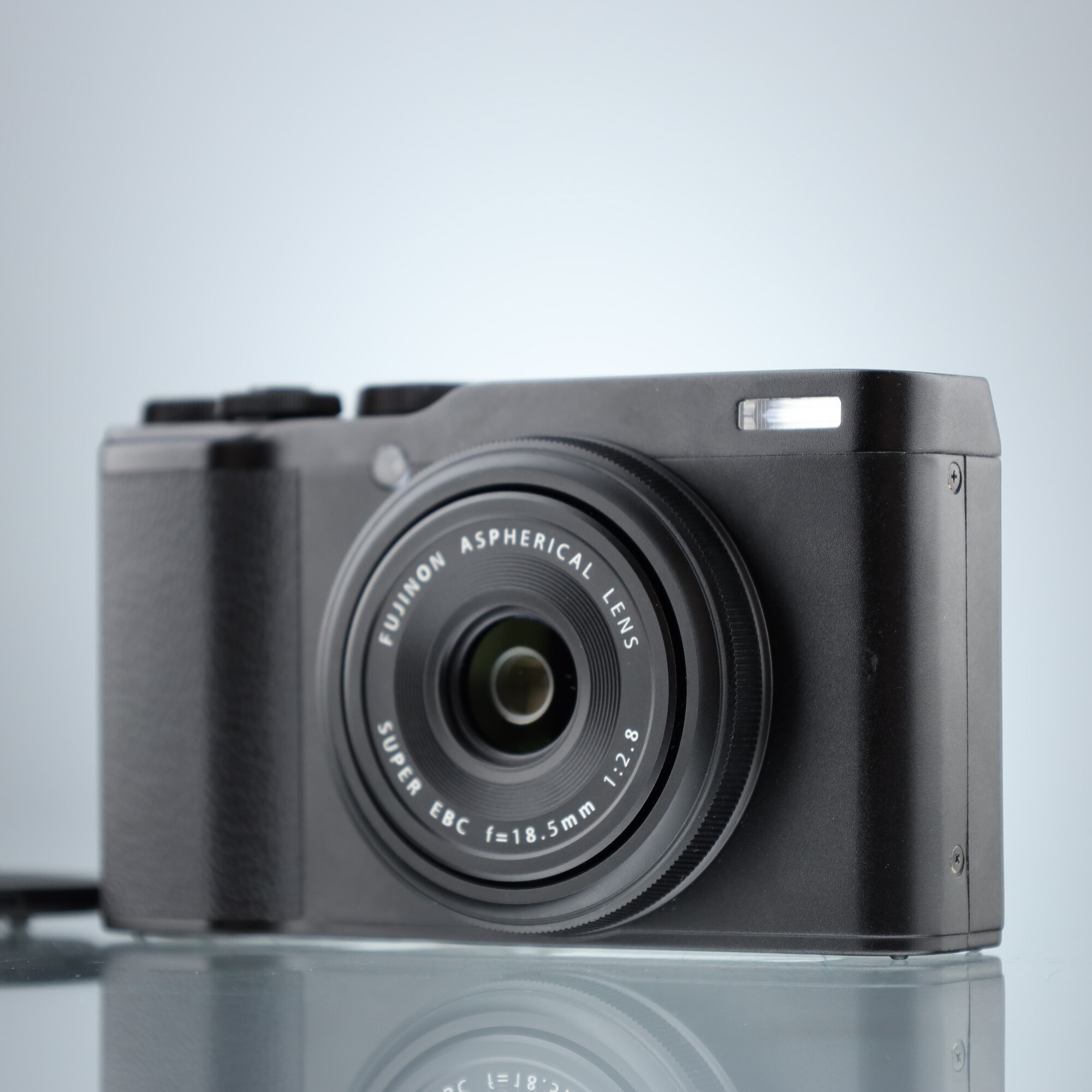 FujiFilm XF10