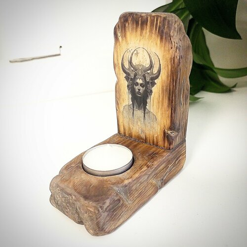 Подсвечник для алтаря богини Мары