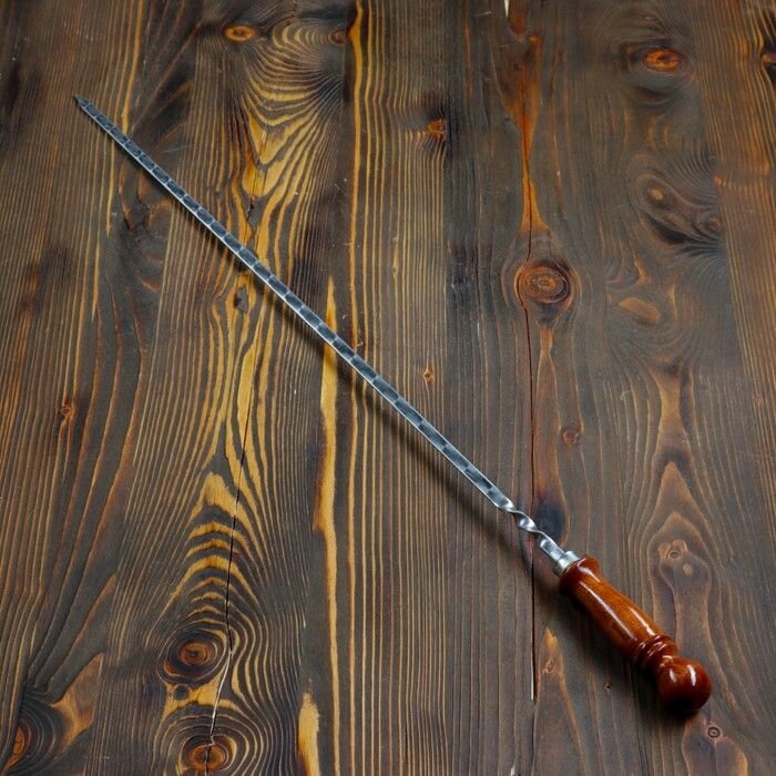 Шампур с узором и деревянной ручкой - 82 см, цвет не указан