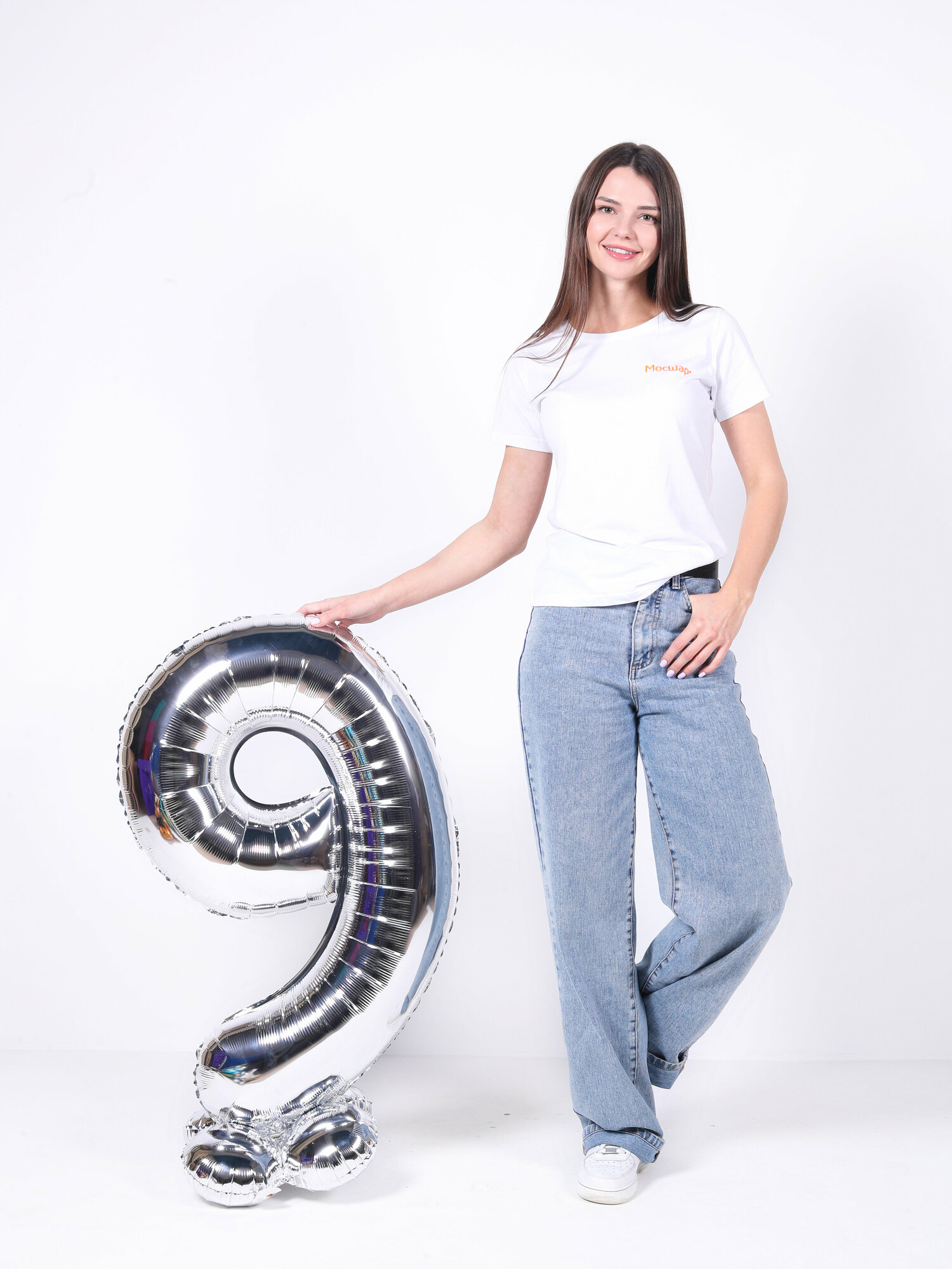 Воздушный шар-цифра 9 на подставке, фольгированный шар-цифра 9 с ножками — фото 1