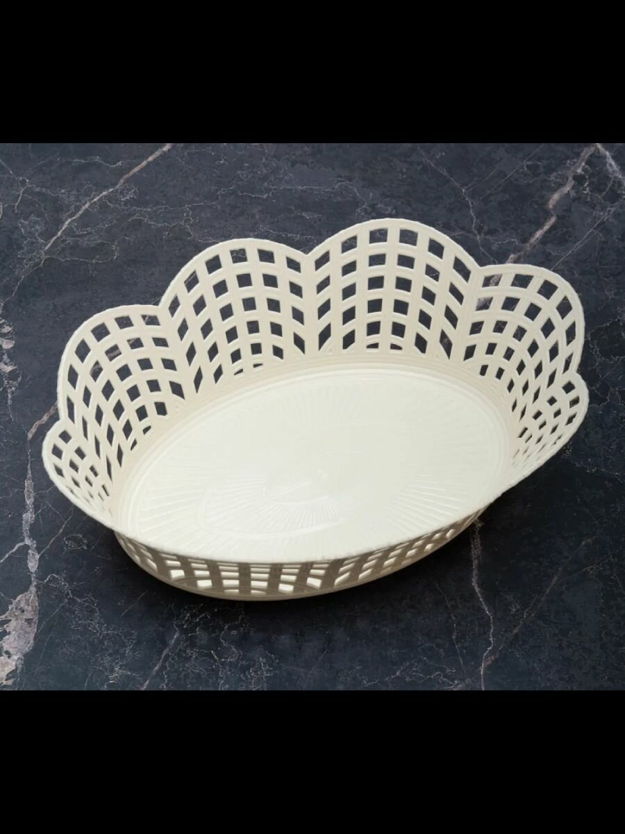 фото Сухарница, хлебница овальная, слоновая кость