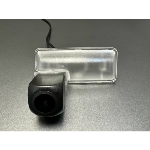 Камера заднего вида Teyes AHD для Subaru Субару 2013 - 2022 2200₽