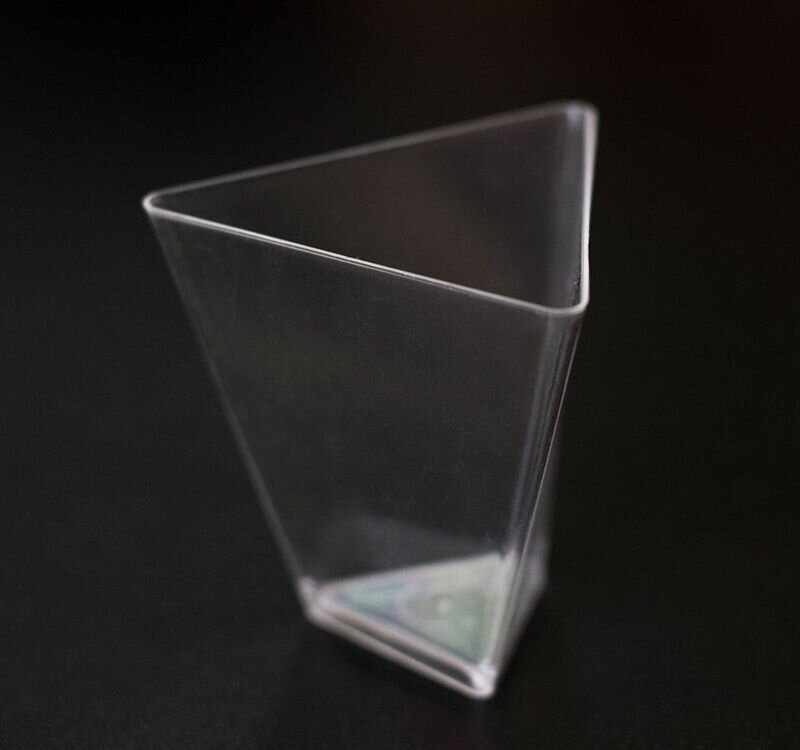 Форма пластиковая для комплиментов PS "Треугольник" 70мл 67мм уп/25шт прозрачная