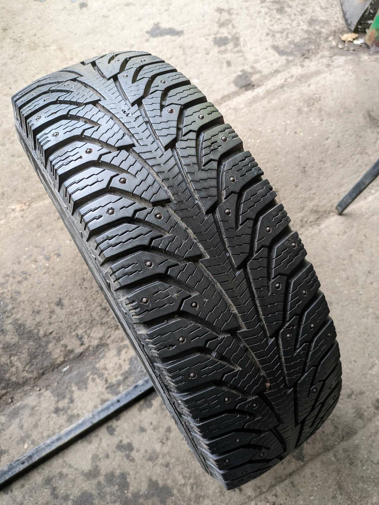 215/75 R16 116/114R Nokian Tyres Hakkapeliitta C Cargo