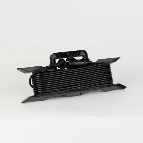 Изображение товара Удлинитель на рамке без заземления ПВС 2*1,5 (16А) 1 гнездо 40 метров черный