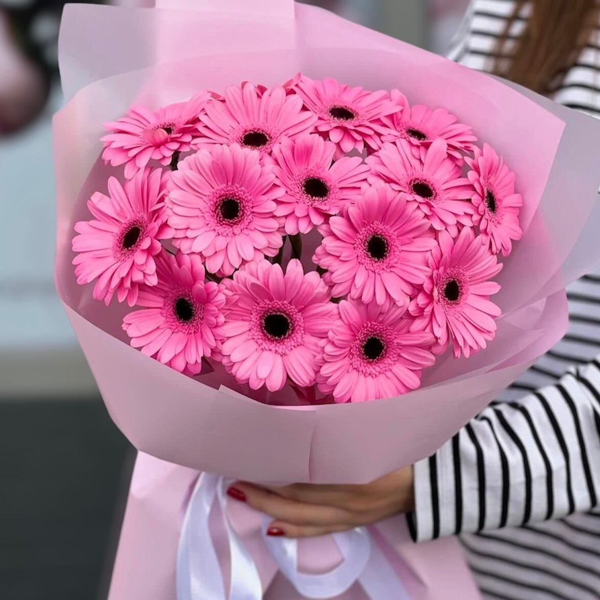 Букет из розовых мини-гербер 15 шт красивый букет цветов шикарный премиум цветы премиум букет