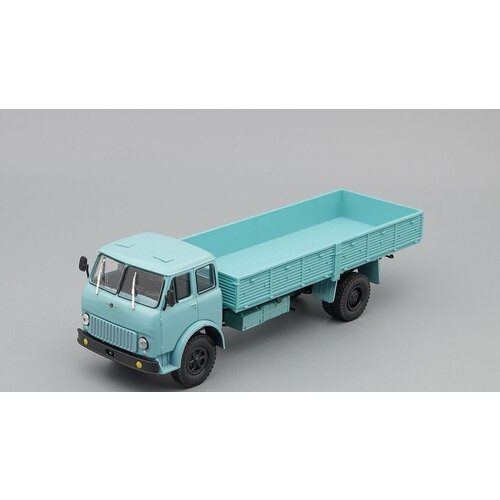 Масштабная модель коллекционная Минский грузовик-500Г бортовой, голубой масштабная модель коллекционная минский грузовик 503б самосвал желтый