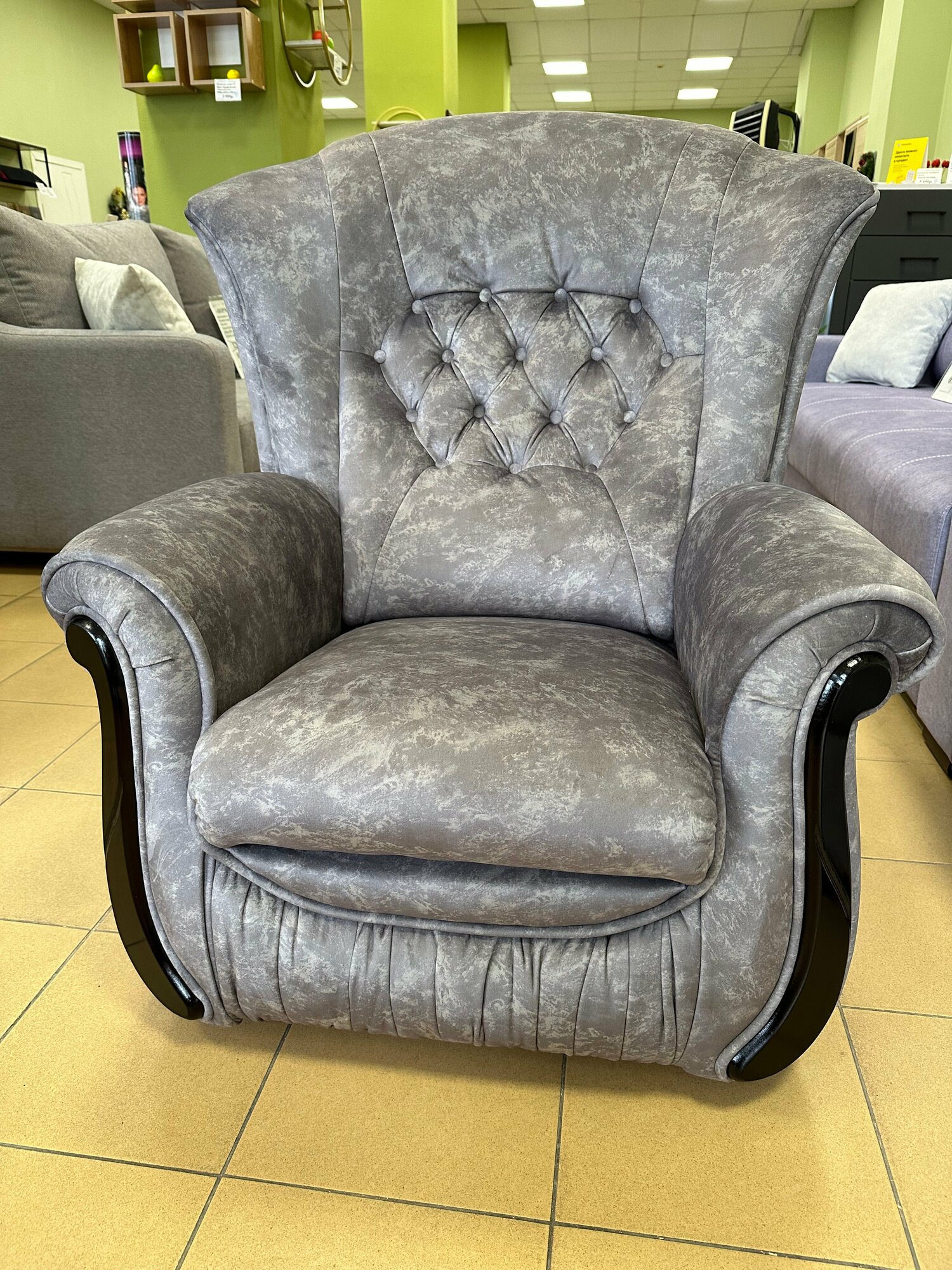 Кресло для отдыха "Фаворит" цвет-серый микровелюр бархатистый