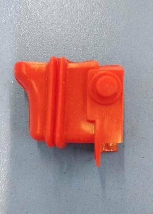 Защитный чехол на выключатель вертикального перфоратора SDS+ — фото 1