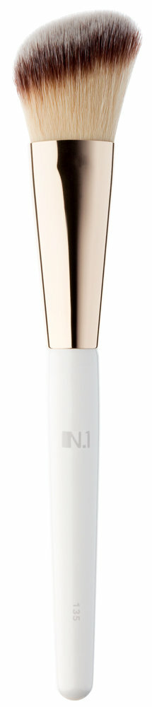 фото N.1 Кисть для румян и контуринга из ворса таклон, 135