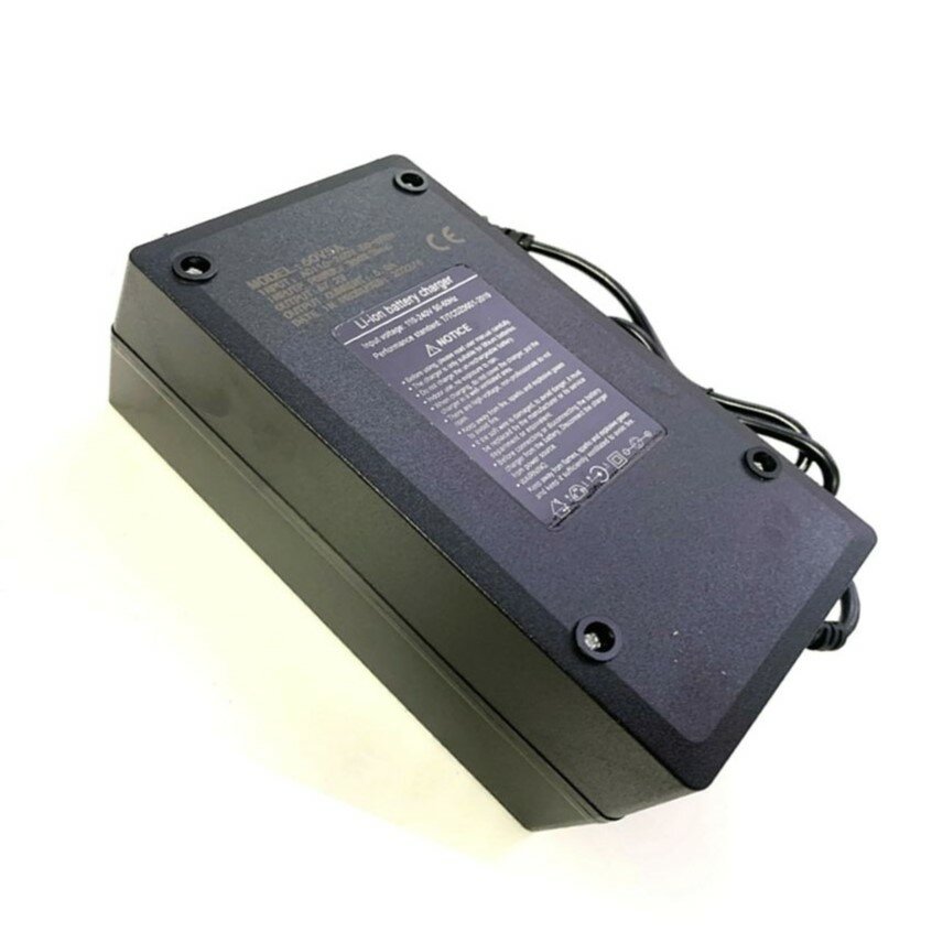 Зарядное устройство 60v (67.2v) - 5A ампер с разъемом RCA для электровелосипеда/электросамоката