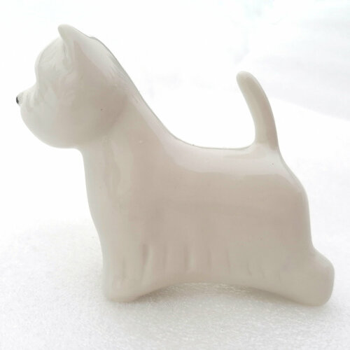 Фарфоровая статуэтка 