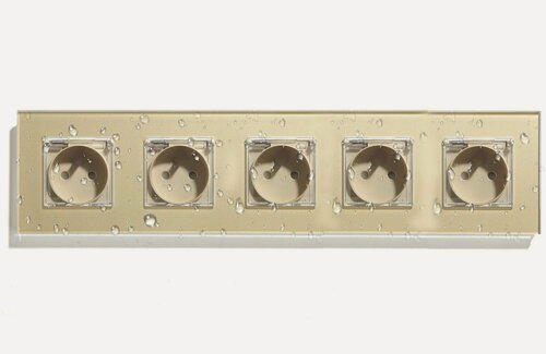 Изображение товара Розетка c крышкой, IP44 5 постов 16А, рамка 370х86мм пластик, цвет золотой