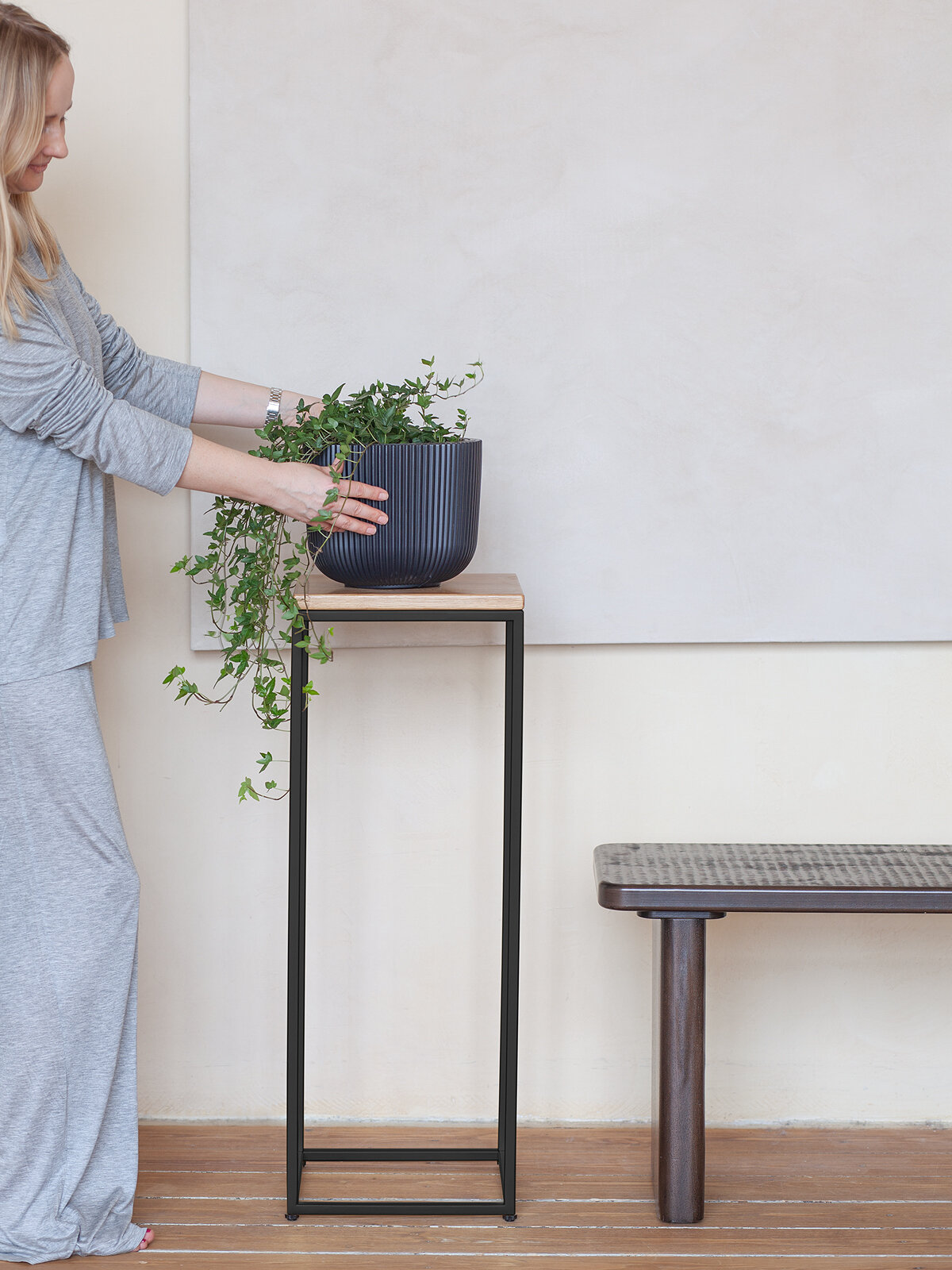 Подставка для цветов напольная TORI 80, черная