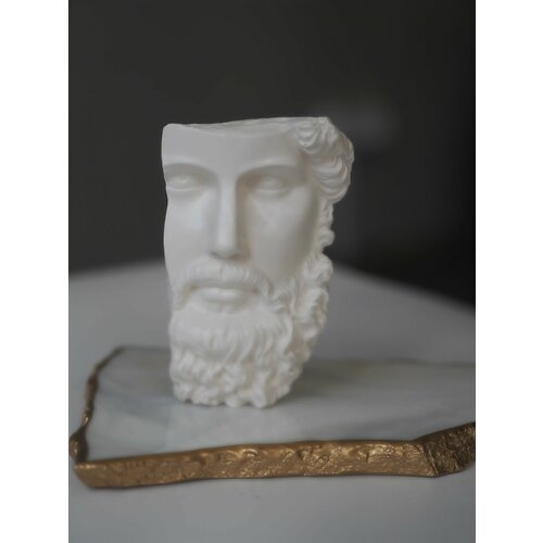 Гипсовая фигурка