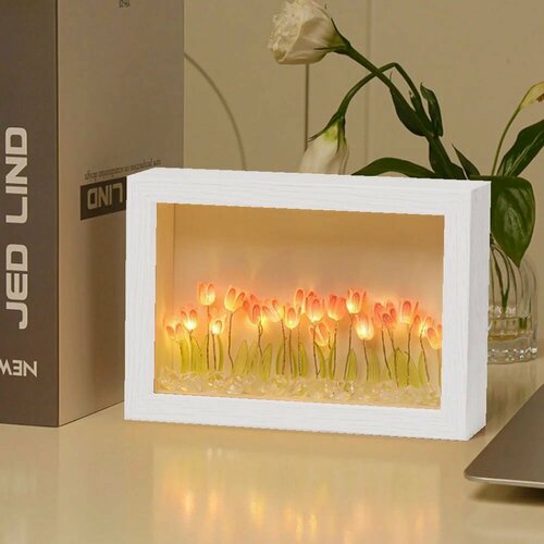 Необычная лампа-рамка с тюльпанами внутри эффект зеркала 1090₽