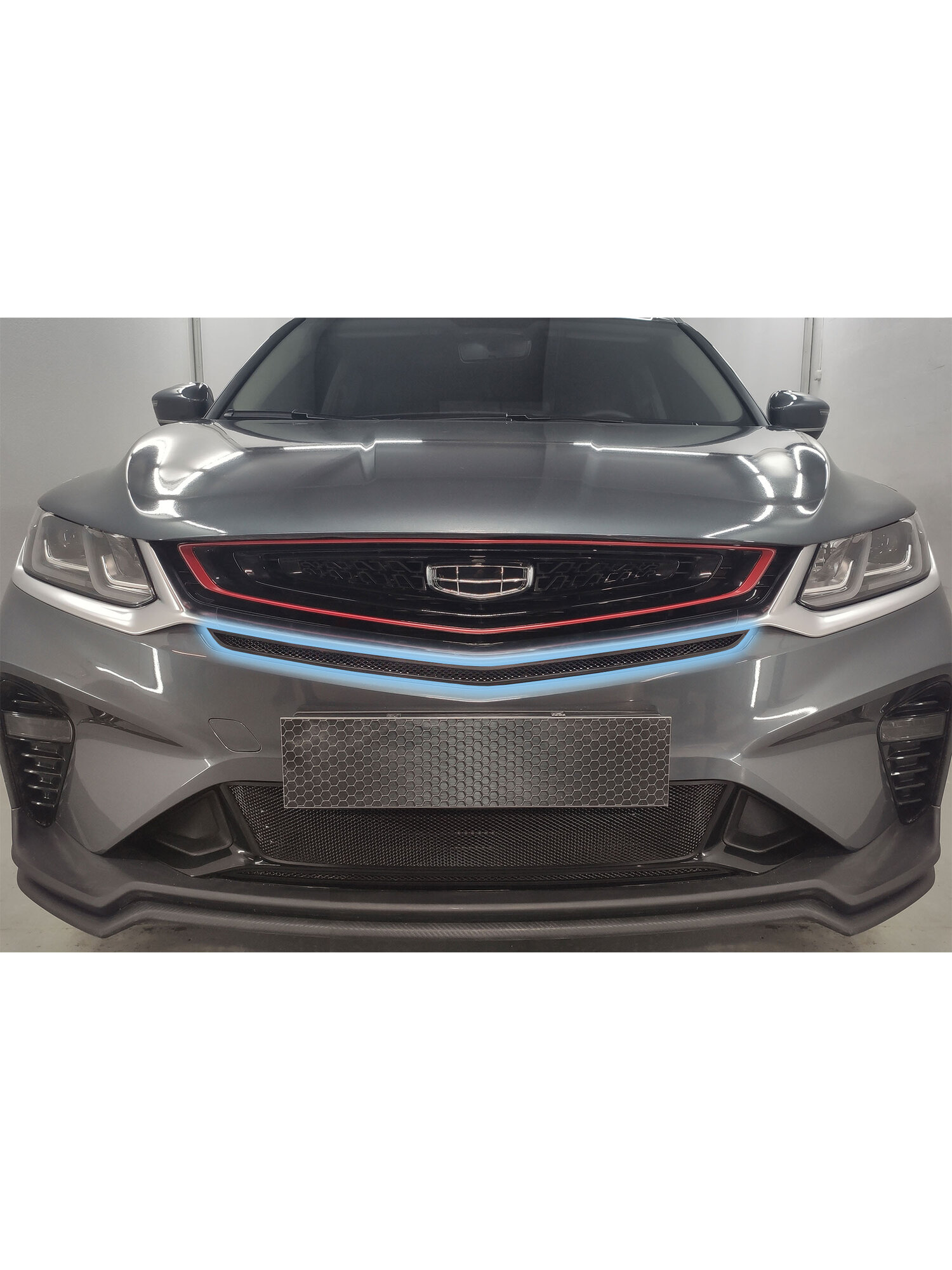 Защита радиатора центр черная Geely Coolray (2019-н. в) / съемная защитная сетка Джили Кулрэй
