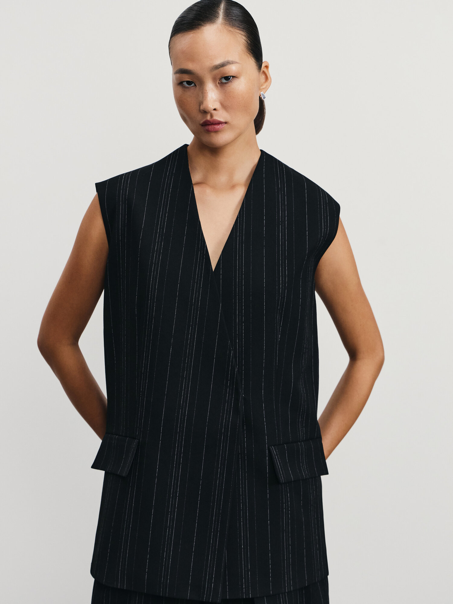 Жилет Zarina, размер S (RU 44), черный графика мелкая