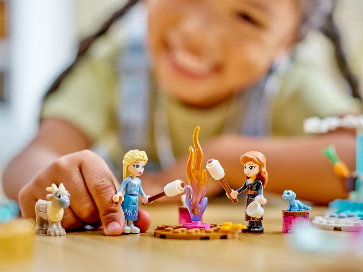Конструктор Lego ® Disney Princess™ 43238 Ледяной замок Эльзы
