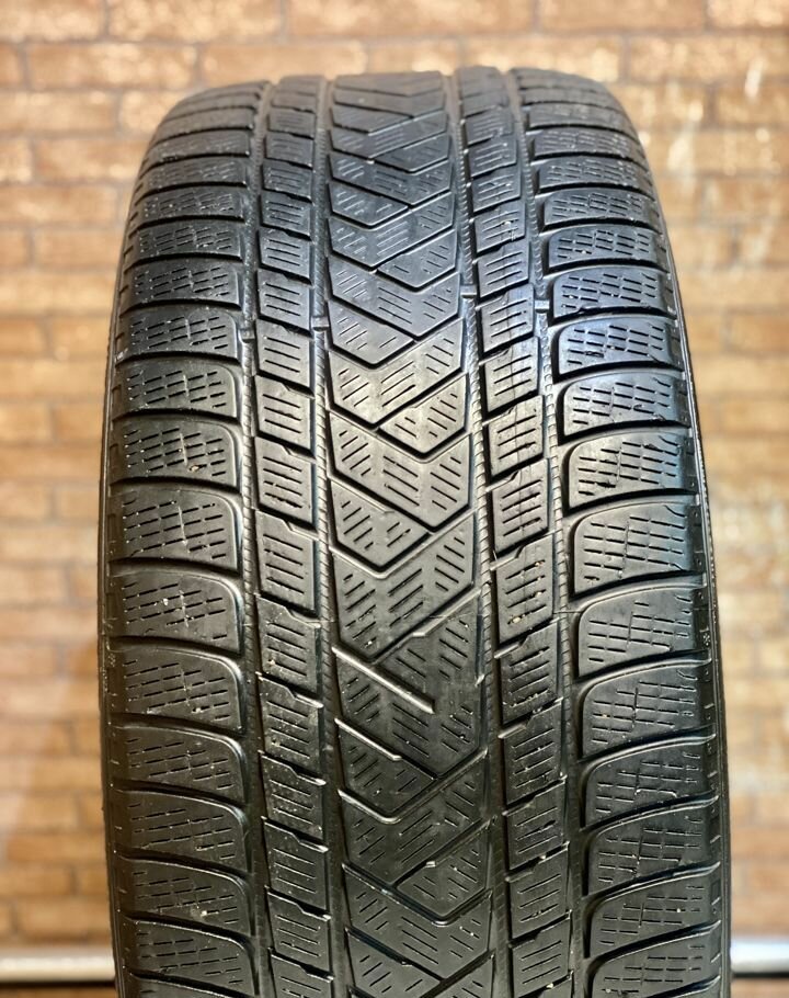 Pirelli Scorpion Winter 285/45 R20