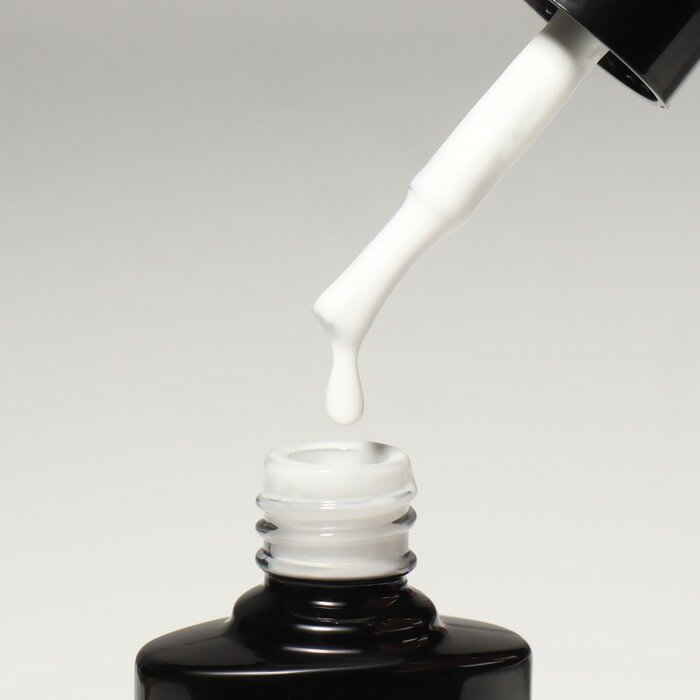 Queen fair База камуфлирующая для ногтей, 3-х фазная, 8мл, LED/UV, цвет белый (002)