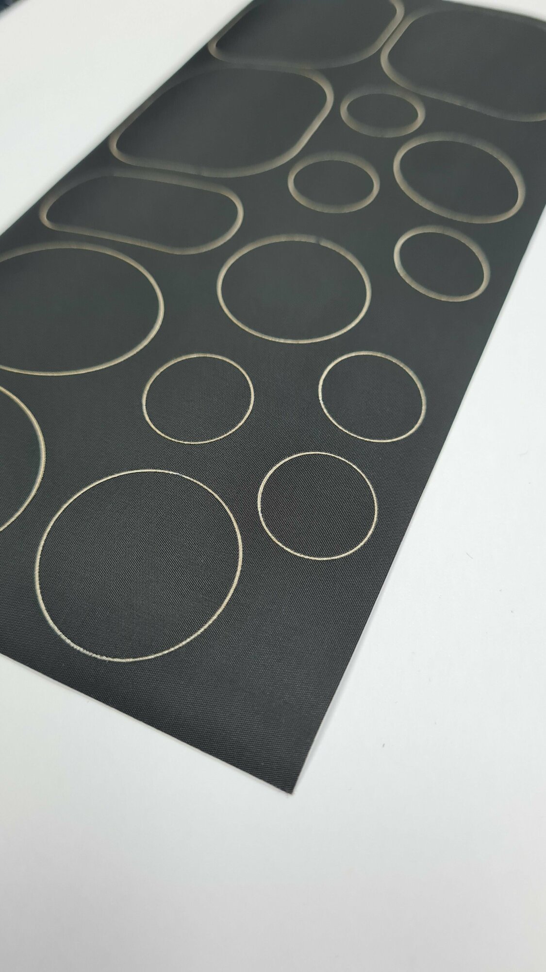 Заплатка термоклеевая машина швейной фурнитуры, черная, 21см, 1шт. — фото 1