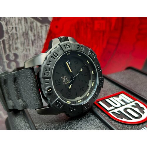 Наручные часы Luminox, черный