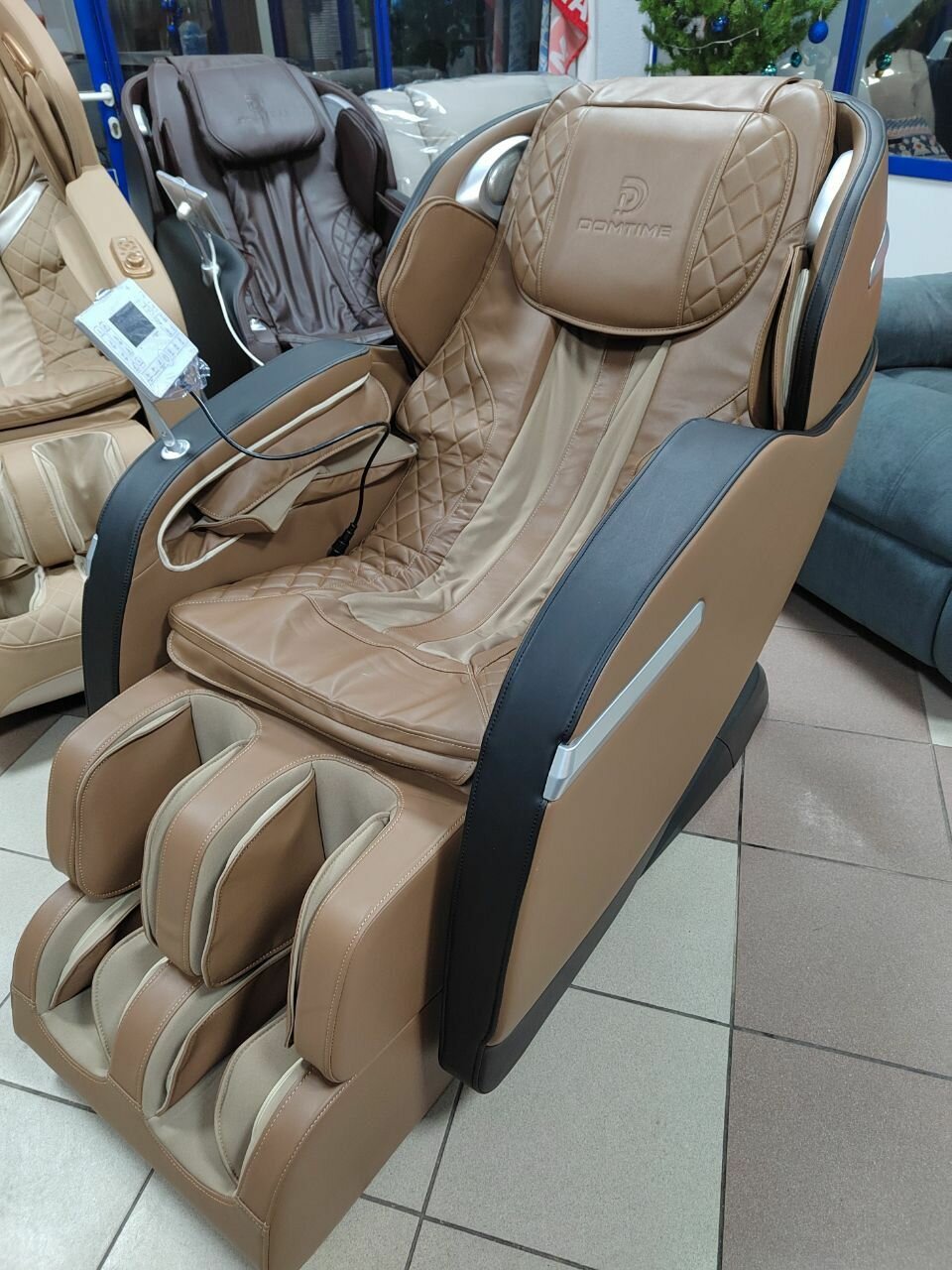 Электрическое Массажное кресло SL каретка 6206 коричневый