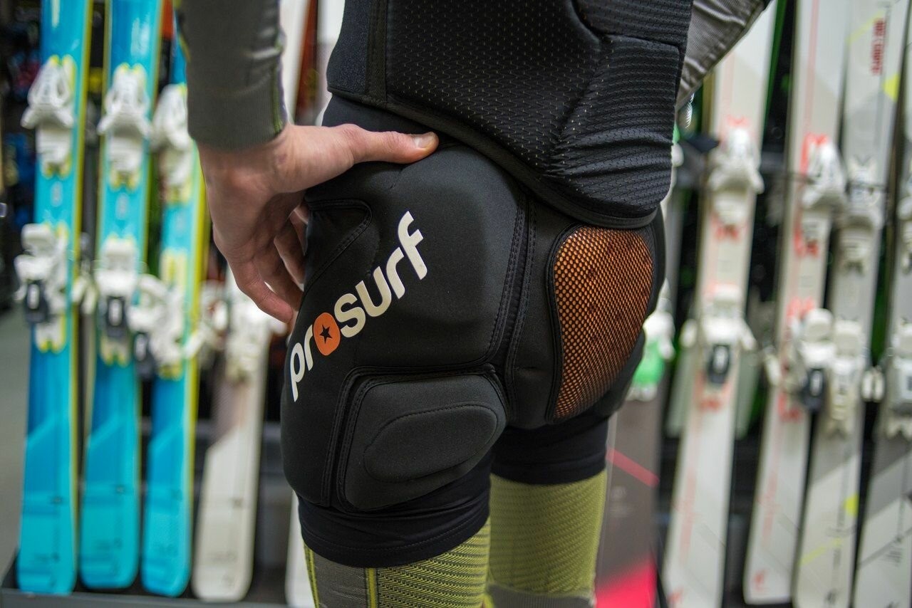 Защитные шорты PRO SURF Protection Short 2023 - фото №9