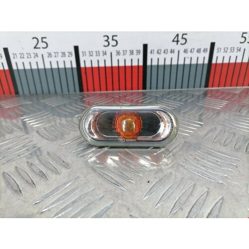 Повторитель указателя поворота левый Volkswagen Transporter T5 7E0949117 9030₽