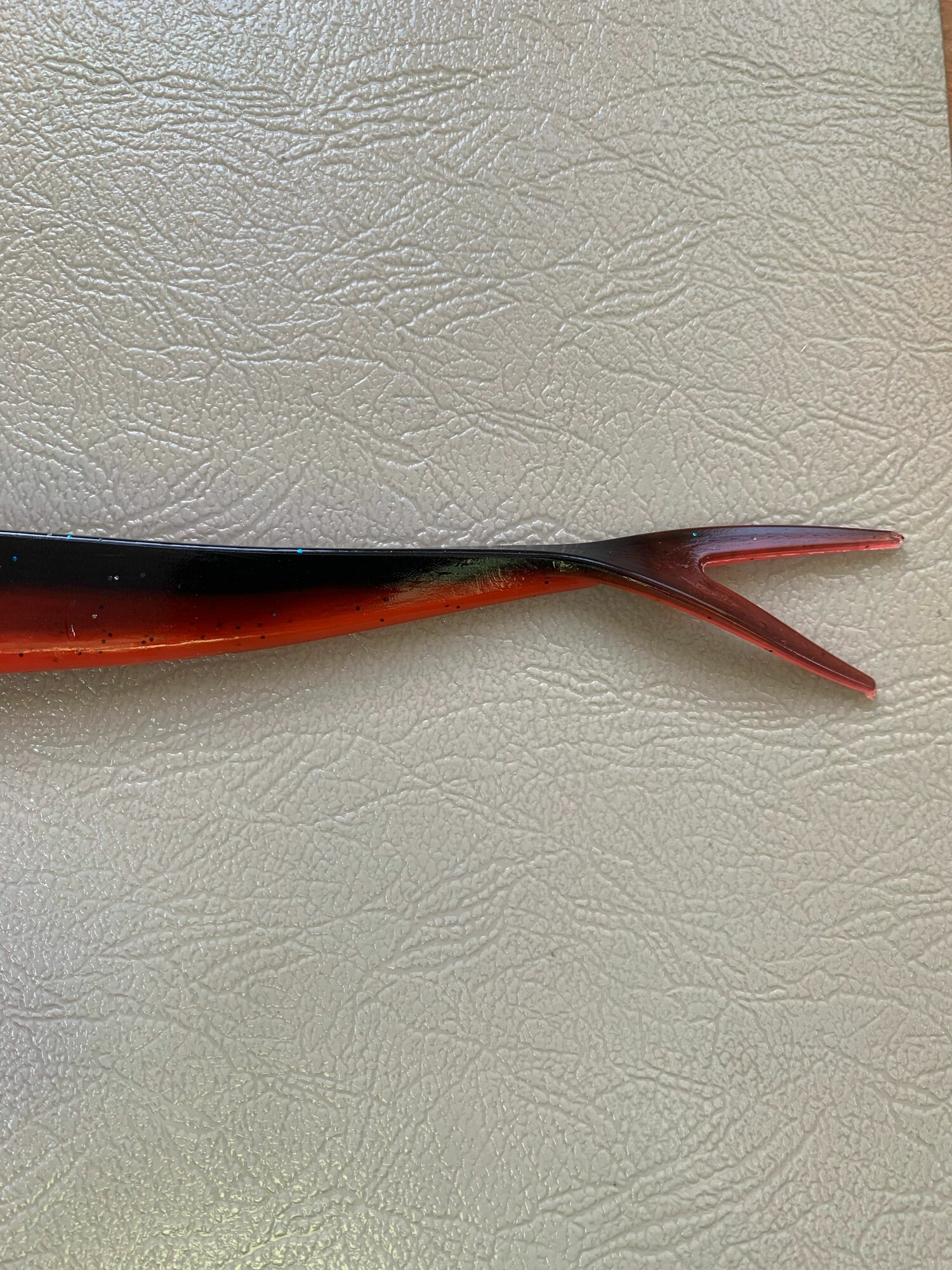 Мягкая крупная силиконовая приманка для рыбалки Pike Slag 21см (свимбейт/ джеркбейт), Черно-красный (Black Terracott), 1 шт. — фото 1