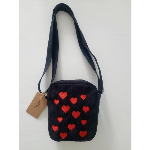 Сумка мессенджер лось.com Сердечки, фактура бархатистая, черный