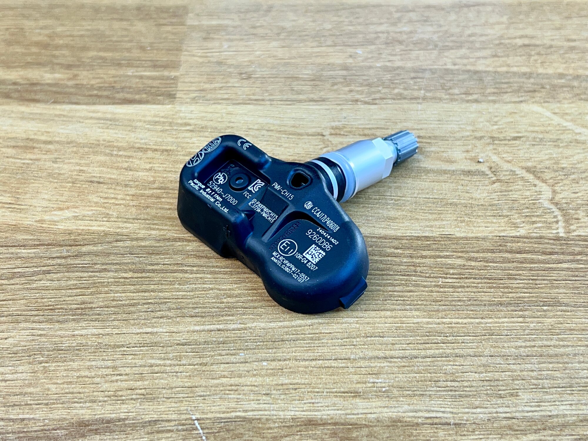 Изображение Датчик давления в шинах TPMS 52940-J7000 Хендай / Киа / Hyundai / KIA 52940-J7000