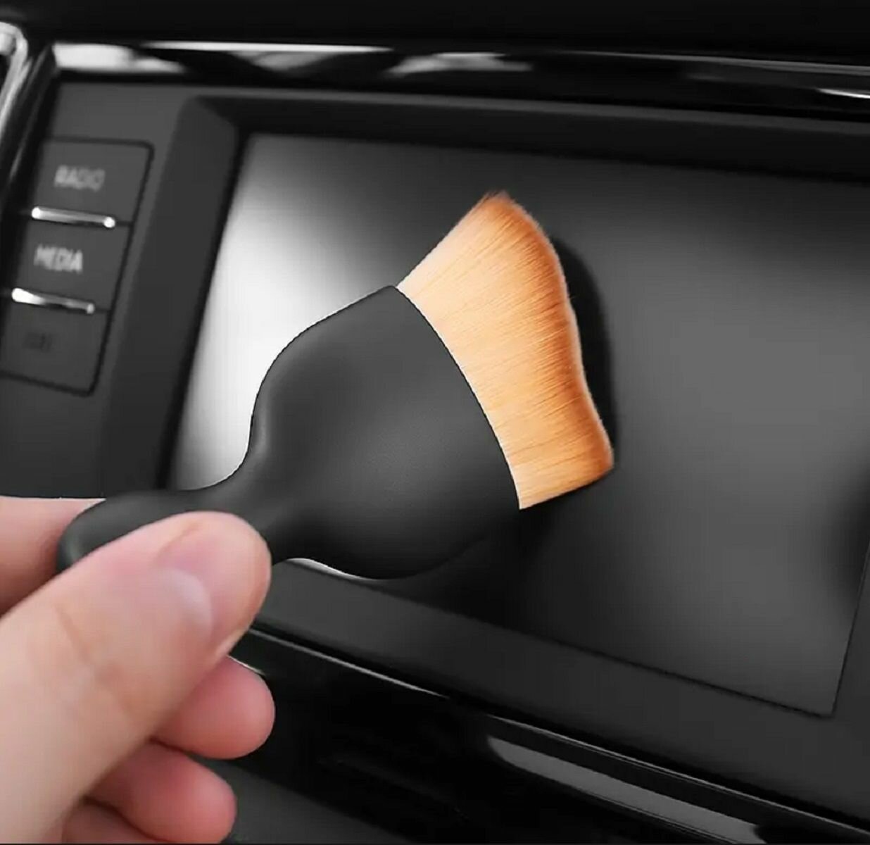 Щетка для чистки автомобиля от пыли — фото 1