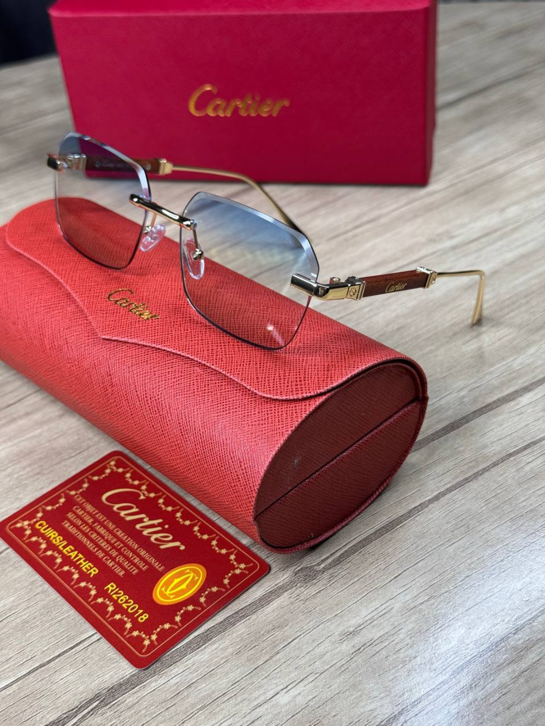 Солнцезащитные очки