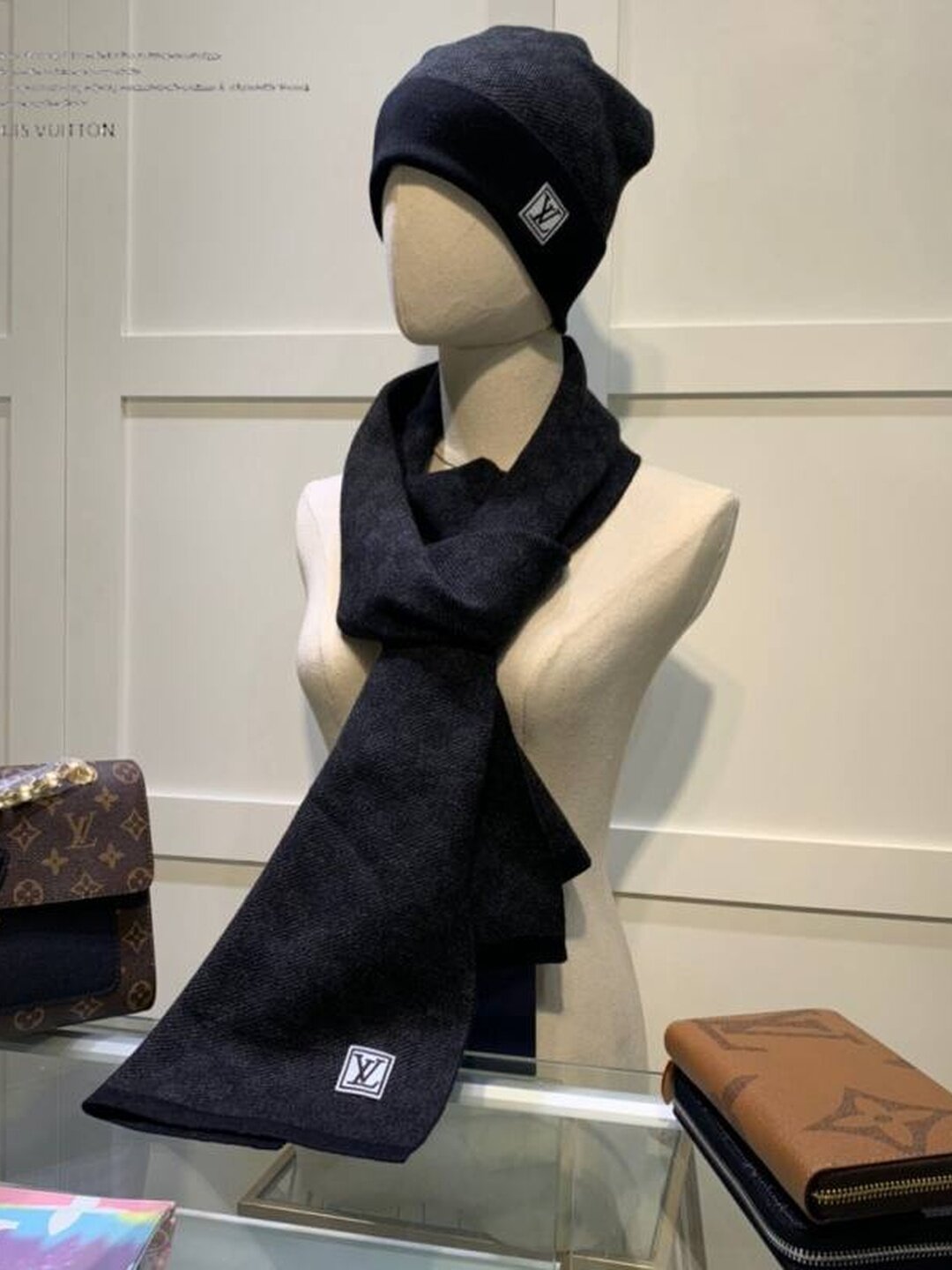 Шапка Louis Vuitton для взрослых и детей, размер 56-58, черный — фото 1