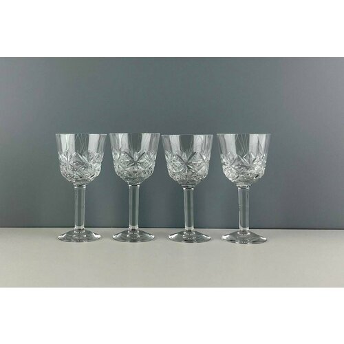 Набор винтажных рюмок 