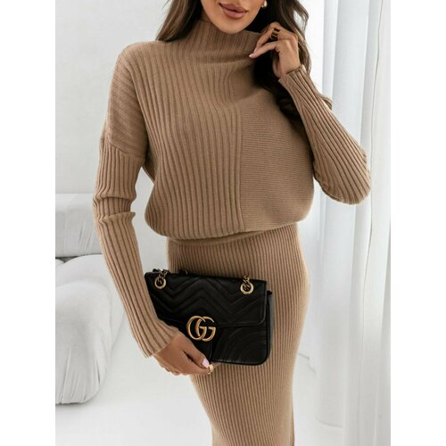 фото Костюм, размер 40-44, бежевый не определен