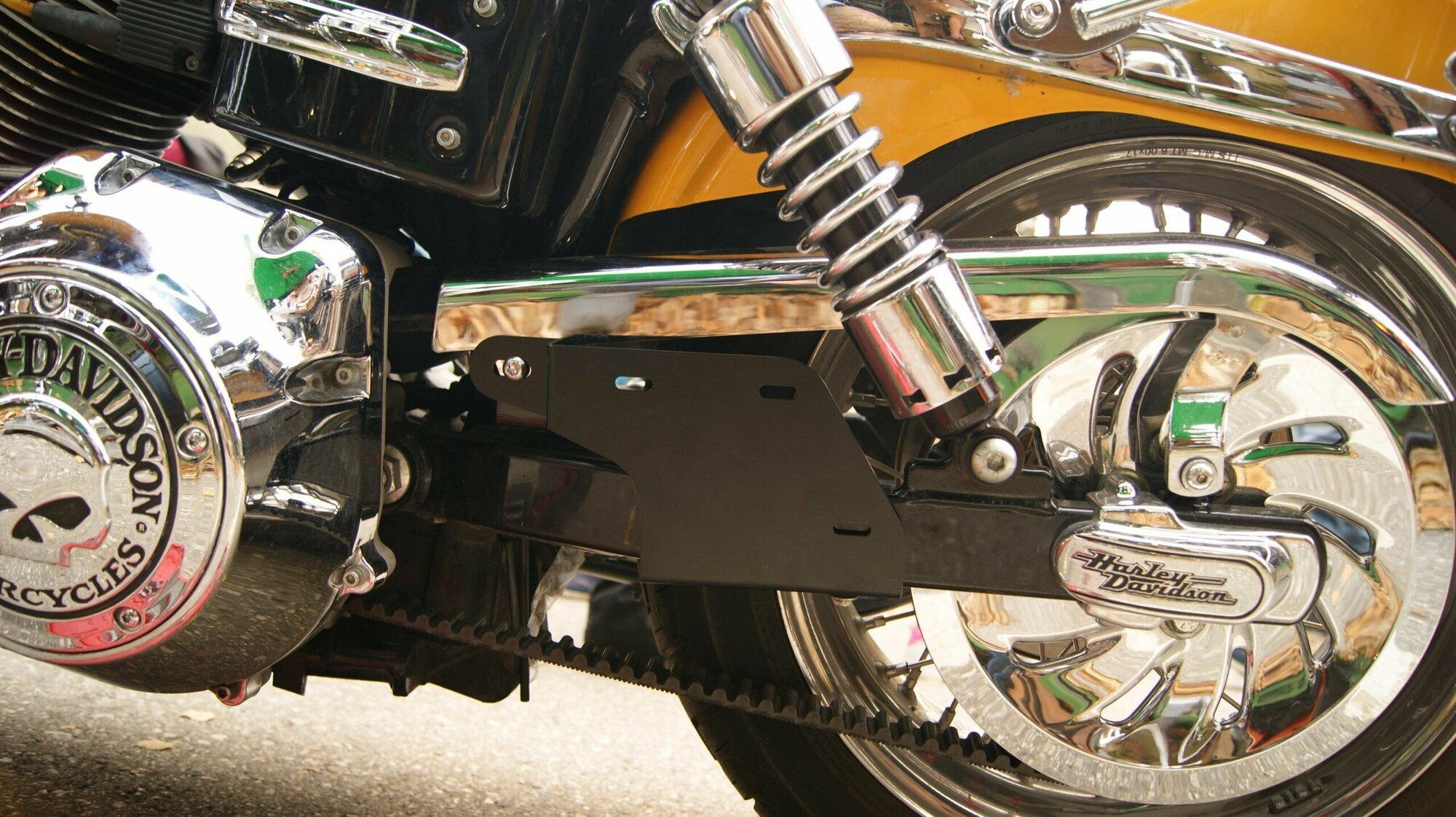 Крепеж на Harley-Davidson Dyna для кофра на маятник