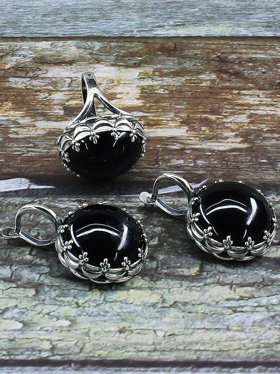 Комплект бижутерии Комплект посеребренных украшений (серьги + кольцо) с натуральным агатом: серьги, кольцо, агат