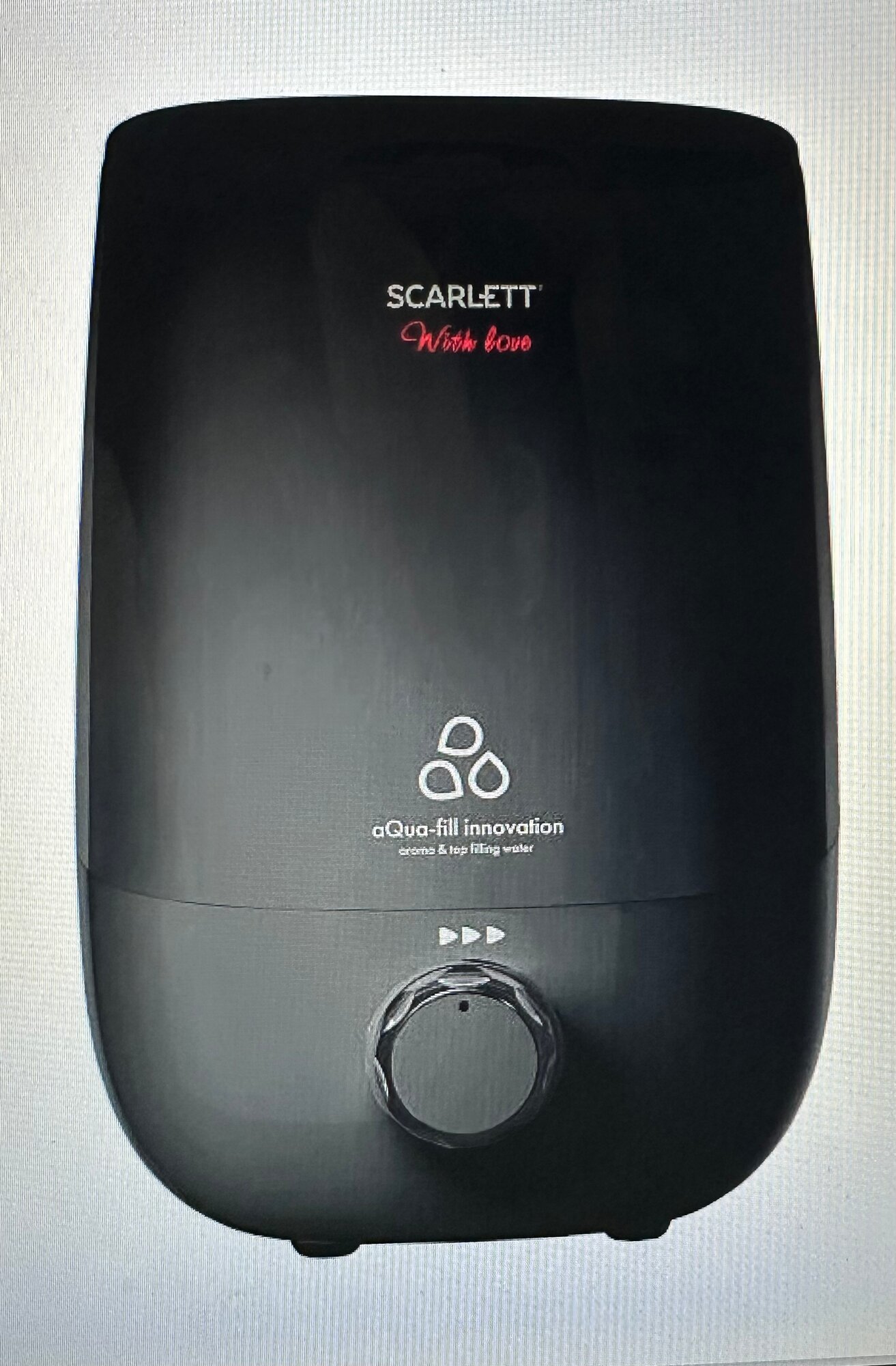 Увлажнитель воздуха с функцией ароматизации Scarlett SC-AH986M25, черный